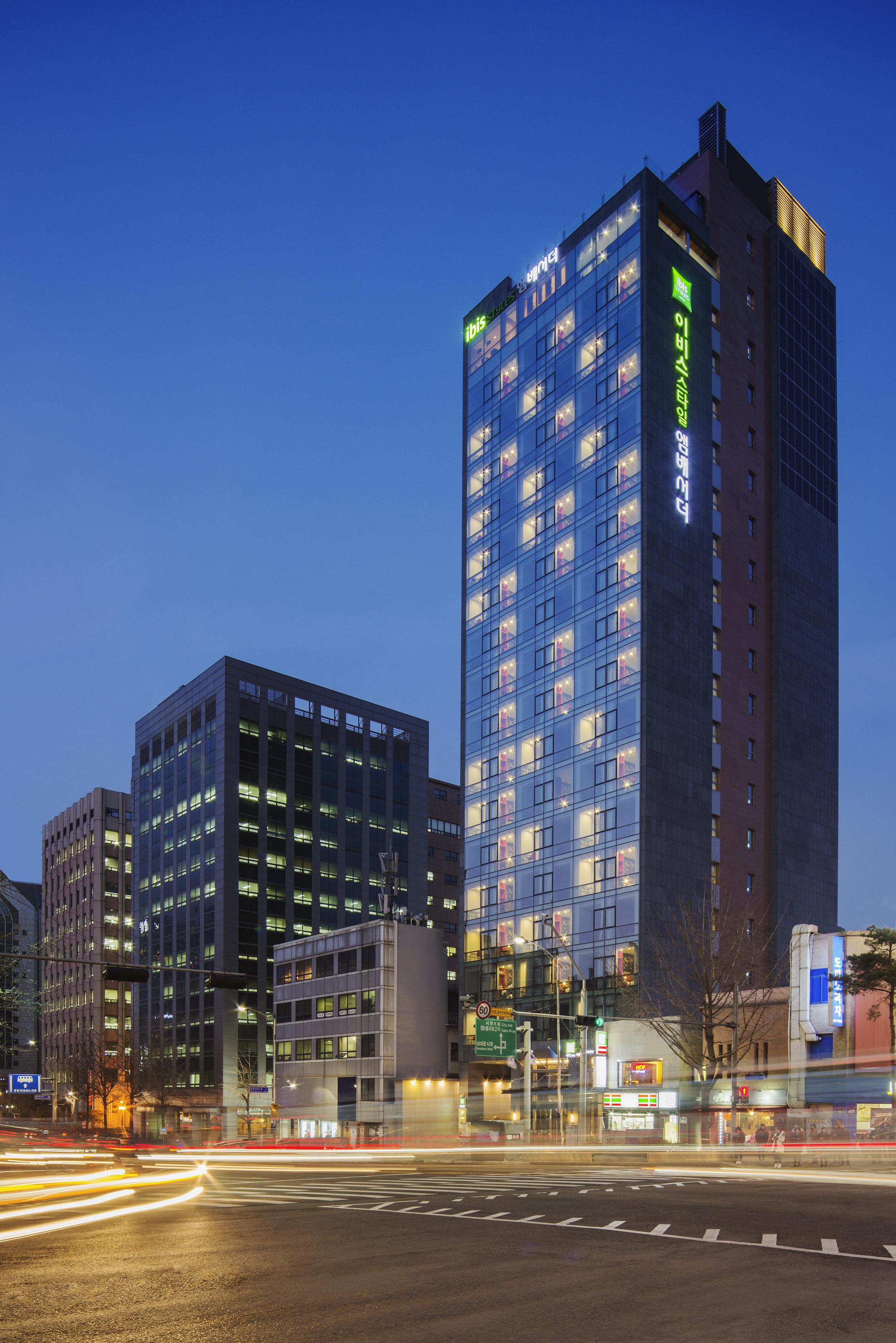 מלון Ibis Styles Ambassador Seoul Myeong-Dong מראה חיצוני תמונה